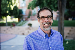 Steve Goldring Promo Photo Blue Shirt 1920X1280-min Steve Goldring Hormone Pharmacist Simple Hormones patient education specialist